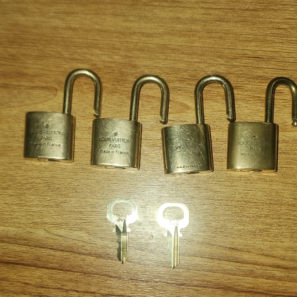 4 Authentic Louis Vuitton Lock with 2  Matching Keys #302 - Picture 3 of 4